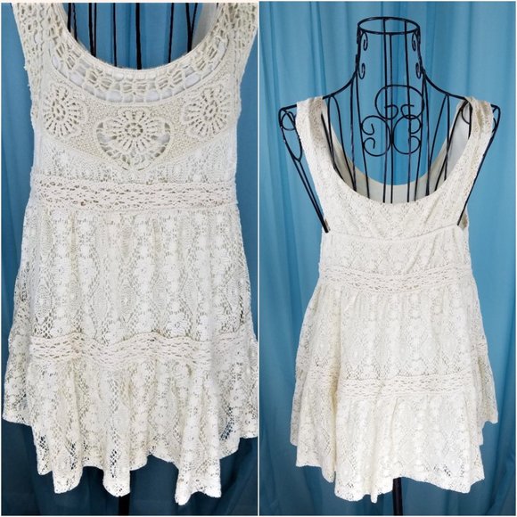 Staring At Stars Lace & Crochet Tank - Picture 2 of 7